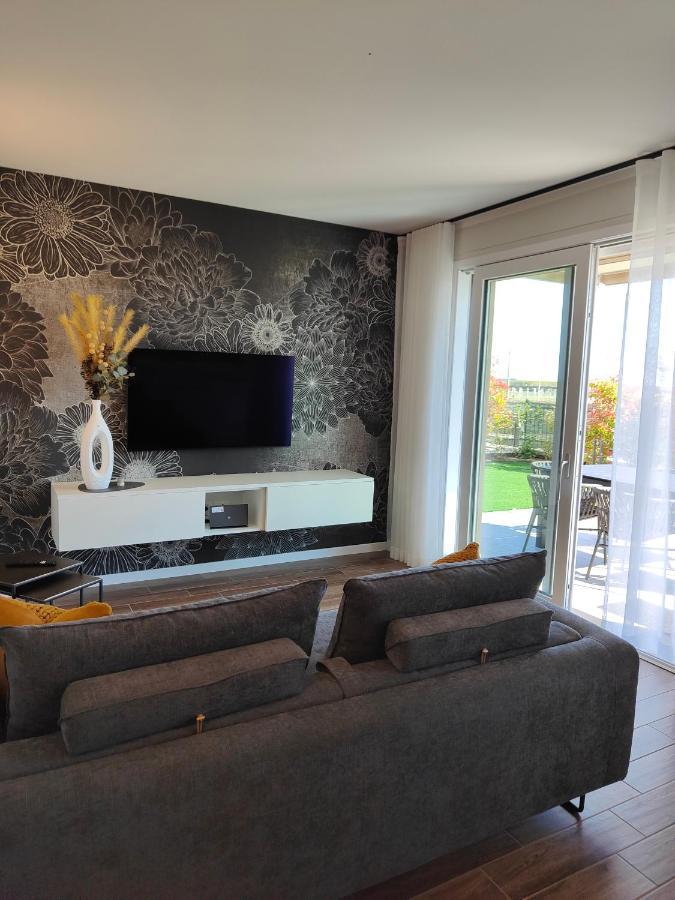 San Giorgio Design Home Con Jacuzzi Privata Colà Dış mekan fotoğraf